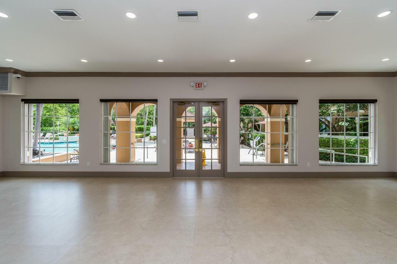 Yacht Club At Aventura 2 Bed 2 Bath Luxurius Cozy Brand New Apartamento Exterior foto